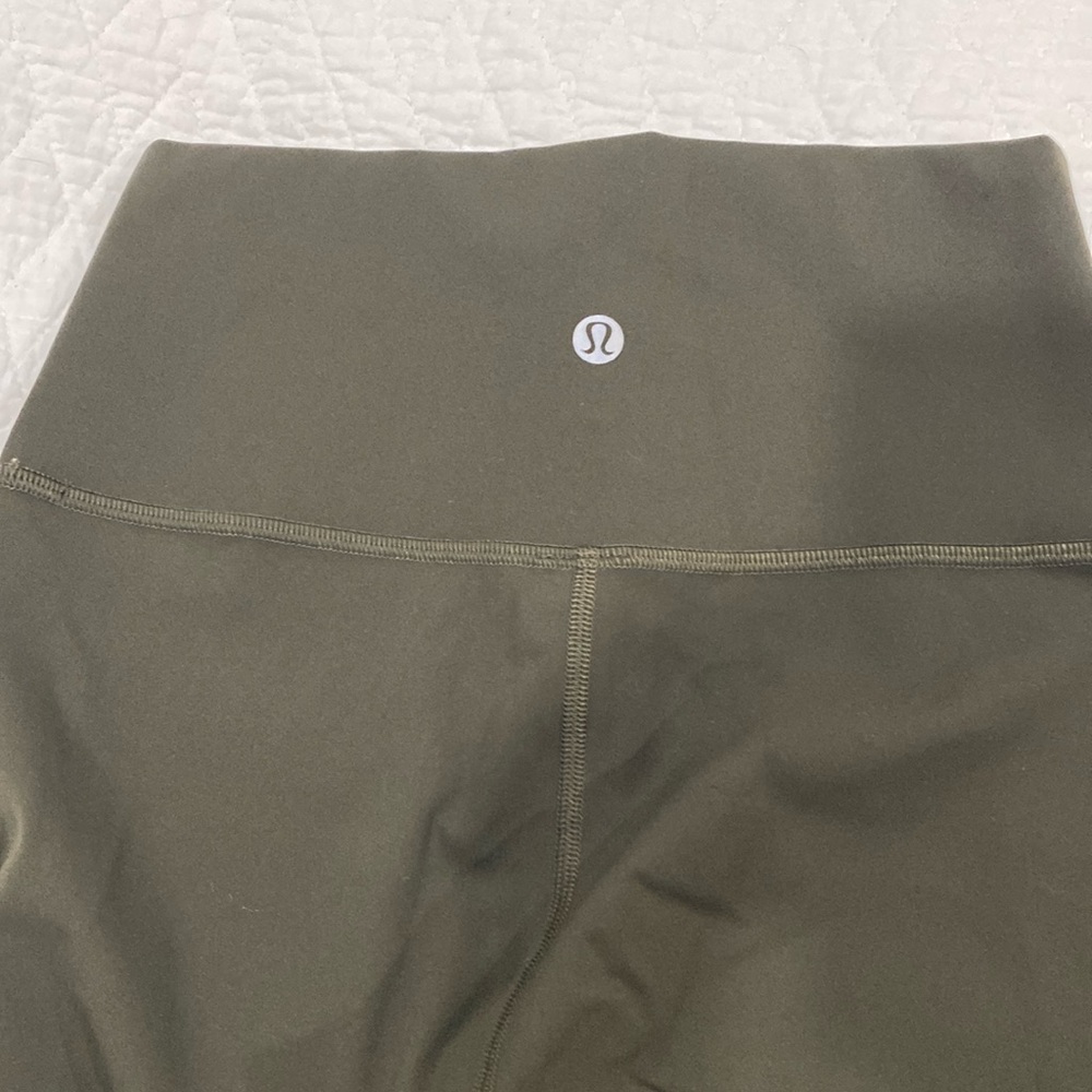 LuLulemon Dark Olive Green leggings, size 4